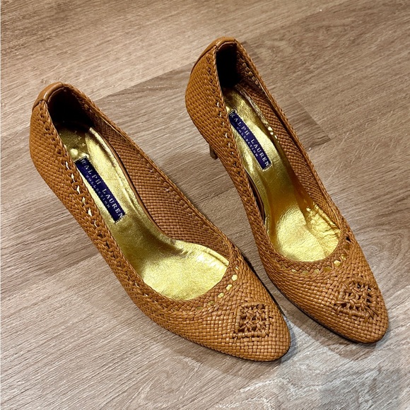 Ralph Lauren Purple Label Shoes - Ralph Lauren Purple Label Collection Leather WOVEN MEDALLION PUMPS. Size 7.5B